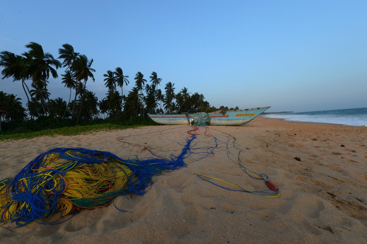 Darwins Beach Resort Tangalle Dış mekan fotoğraf