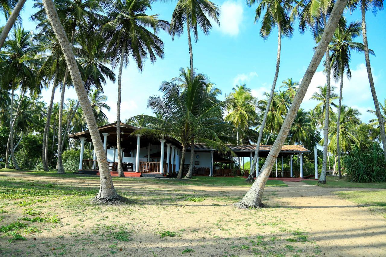 Darwins Beach Resort Tangalle Dış mekan fotoğraf