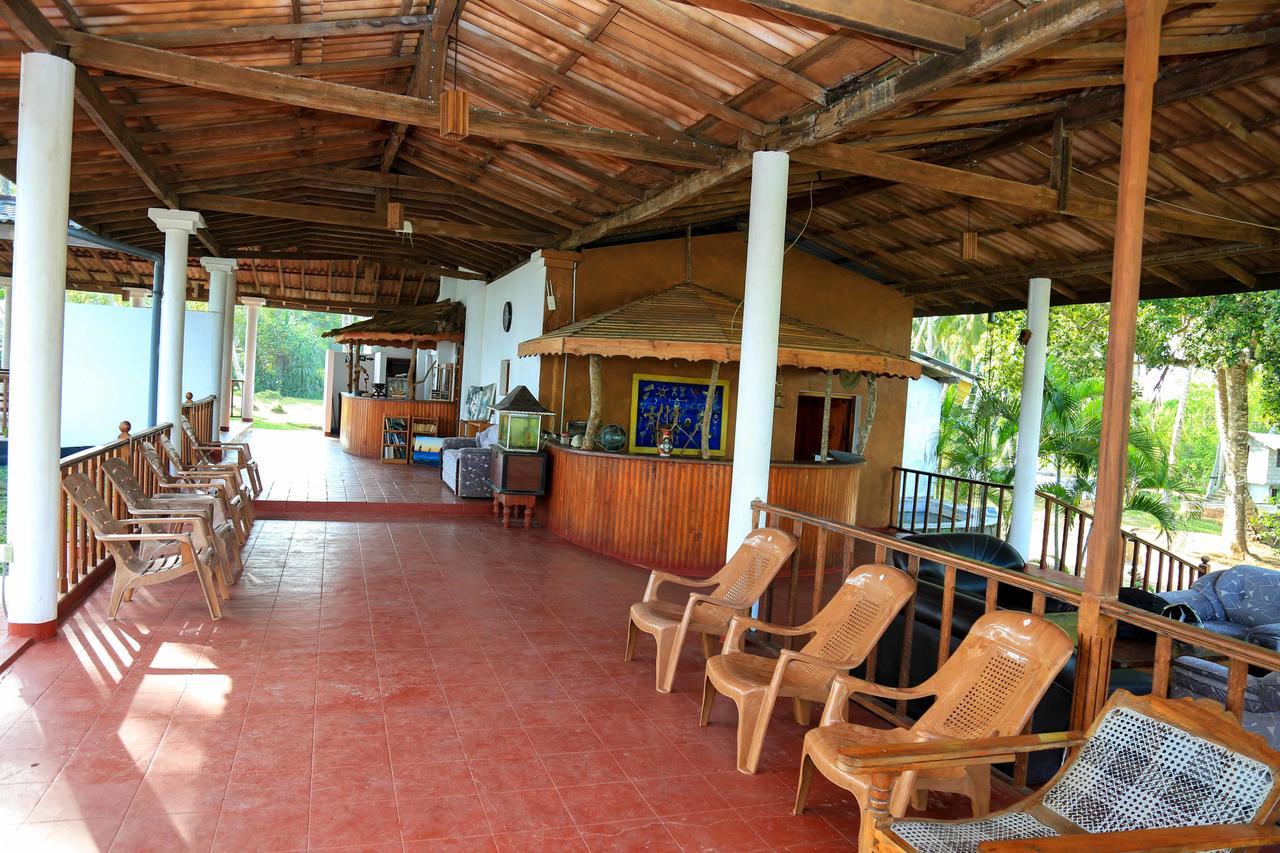 Darwins Beach Resort Tangalle Dış mekan fotoğraf