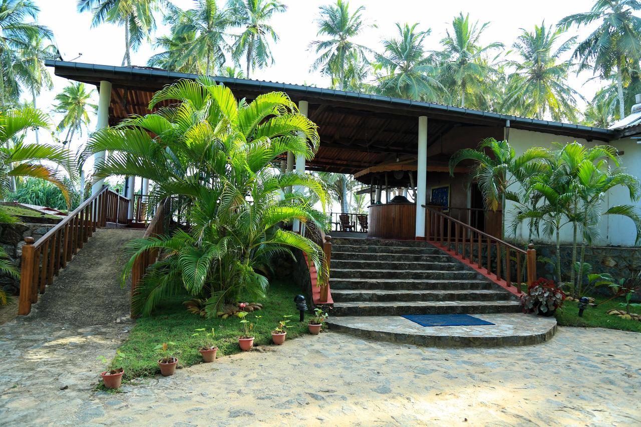 Darwins Beach Resort Tangalle Dış mekan fotoğraf