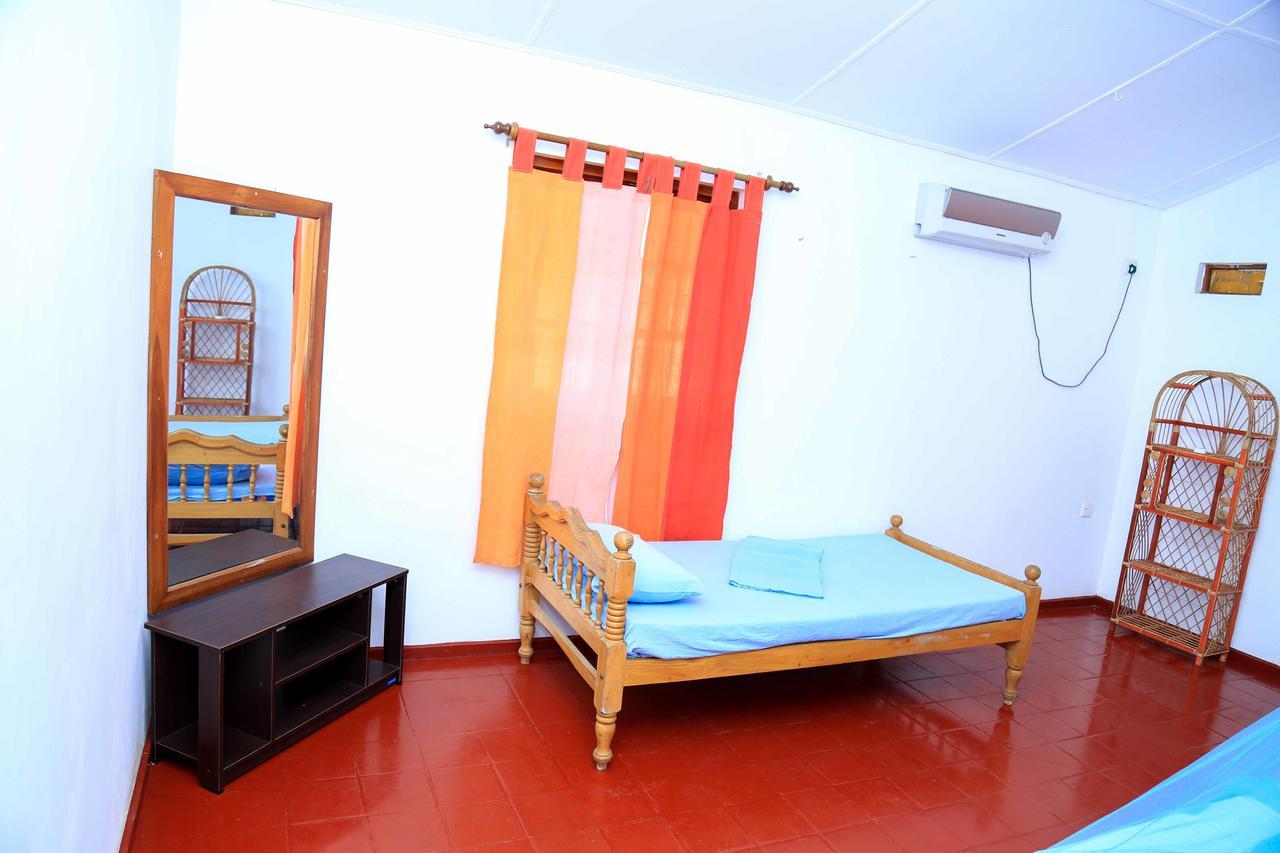 Darwins Beach Resort Tangalle Dış mekan fotoğraf