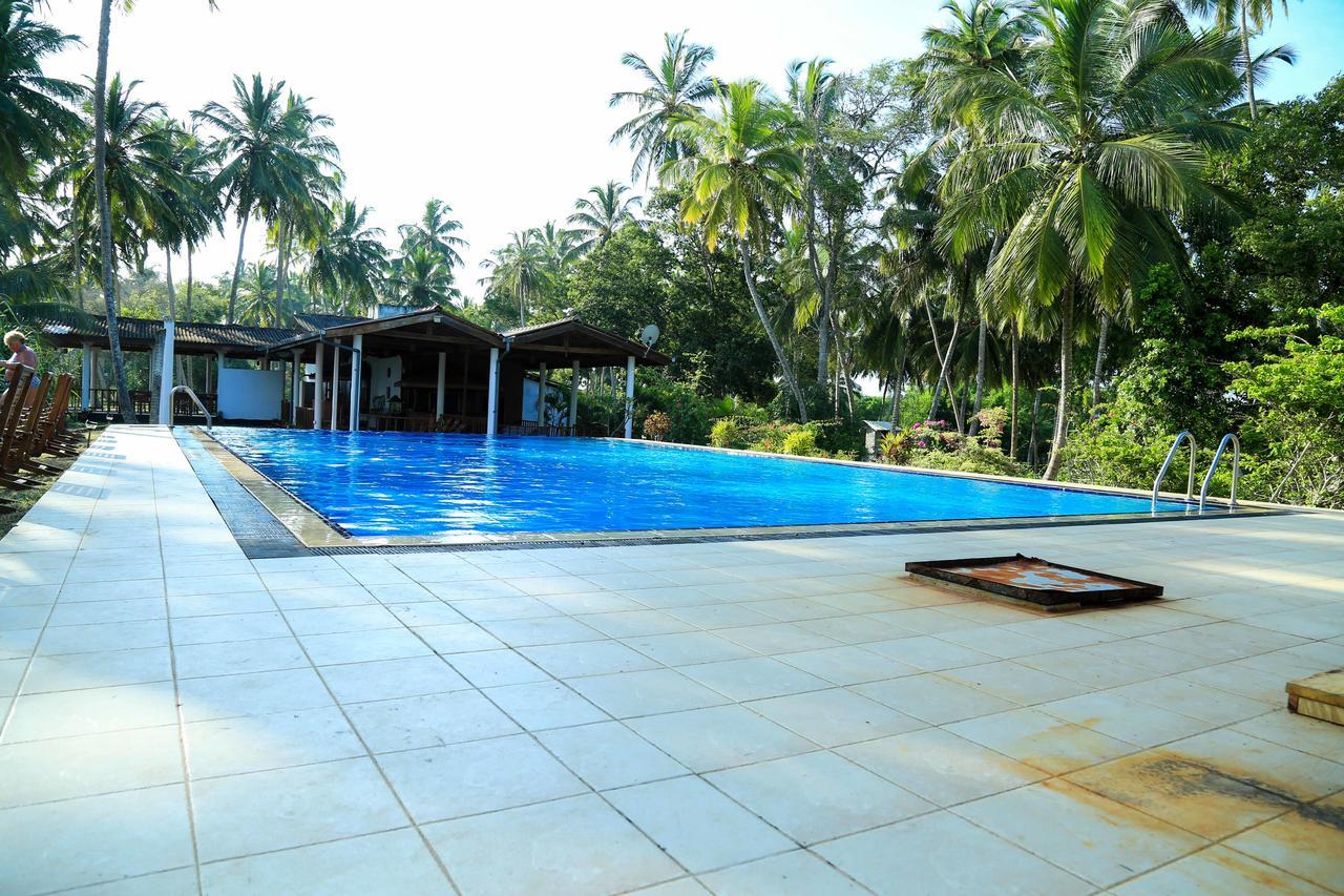 Darwins Beach Resort Tangalle Dış mekan fotoğraf