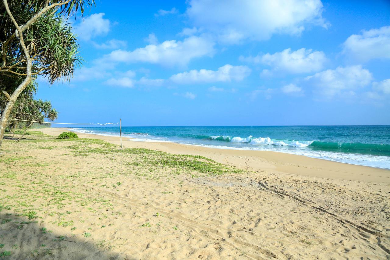 Darwins Beach Resort Tangalle Dış mekan fotoğraf
