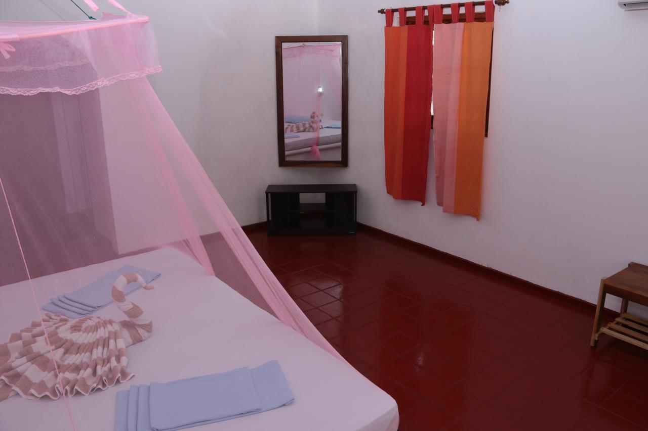 Darwins Beach Resort Tangalle Dış mekan fotoğraf