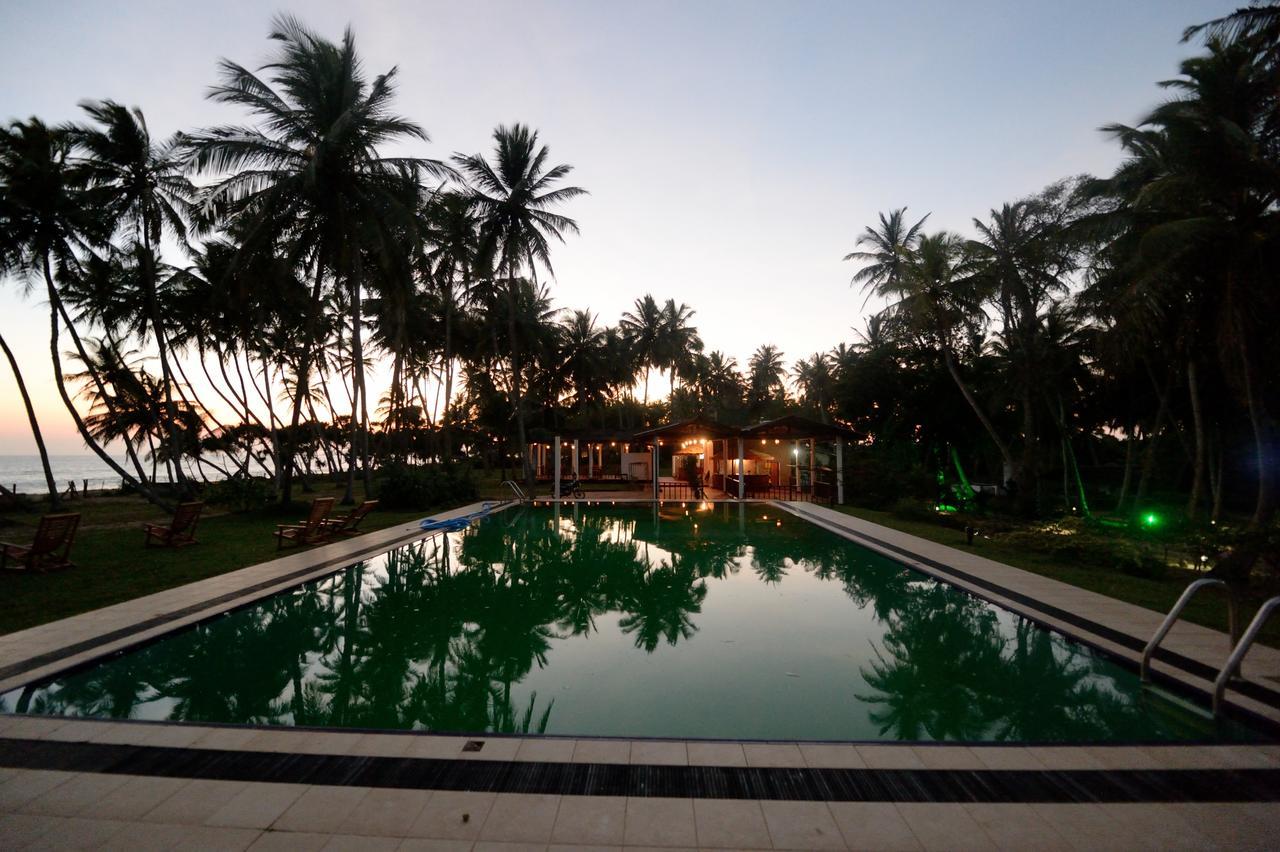 Darwins Beach Resort Tangalle Dış mekan fotoğraf